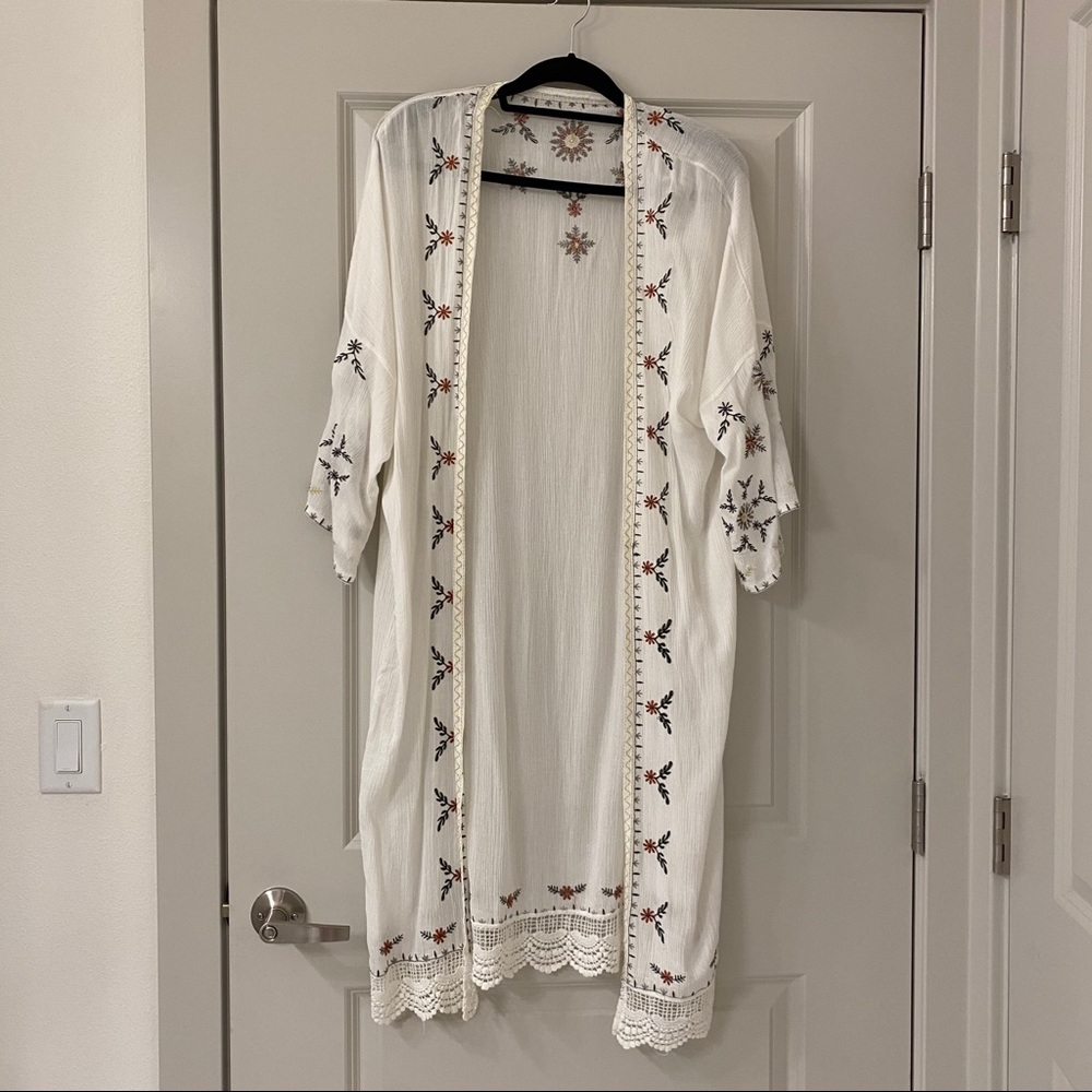 Flower stitched cardigan